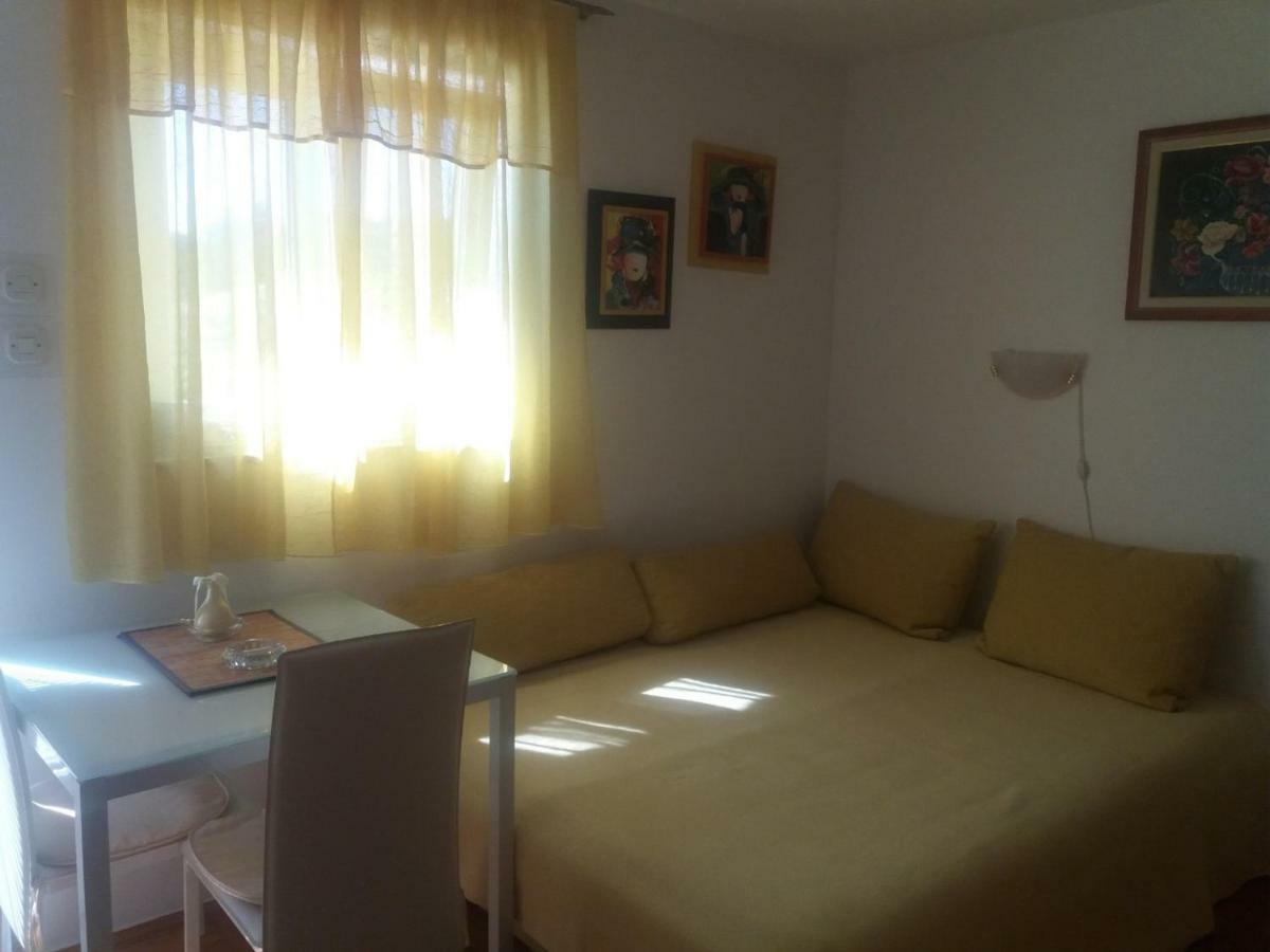 Apartments Palm House Ровинь Экстерьер фото